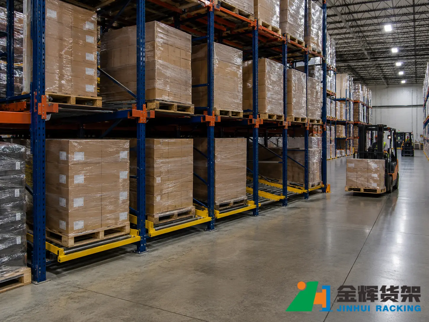 Apakah Jenis Pallet yang Sesuai untuk Racking Aliran Pallet?